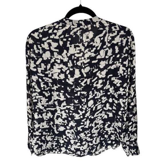 Vince 100% Silk Pullover‎ Geometric Blouse Size 2 Navy Lightweight - Picture 2 of 4